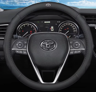Шкіряний чохол на кермо автомобіля Toyota чорний