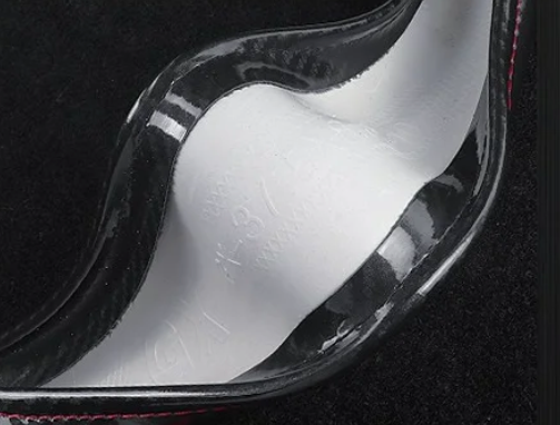 Чехол оплетка на руль Carbon из натуральной кожи для автомобиля Hyundai