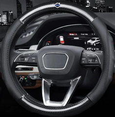 Чехол оплетка на руль Carbon из натуральной кожи для автомобиля Volvo